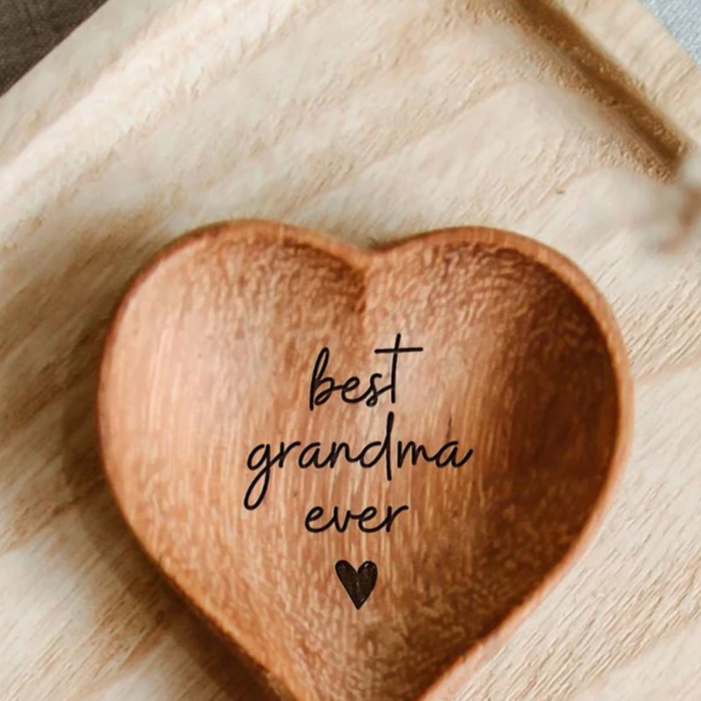 Heartfelt Engraved Wooden Spoon for Grandma! Includes box! - Picture 3 of 7